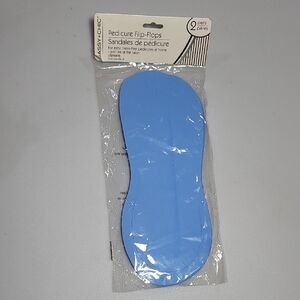 NEW Sassy+ chic disposable pedicure sandals. 2 pairs in the package.